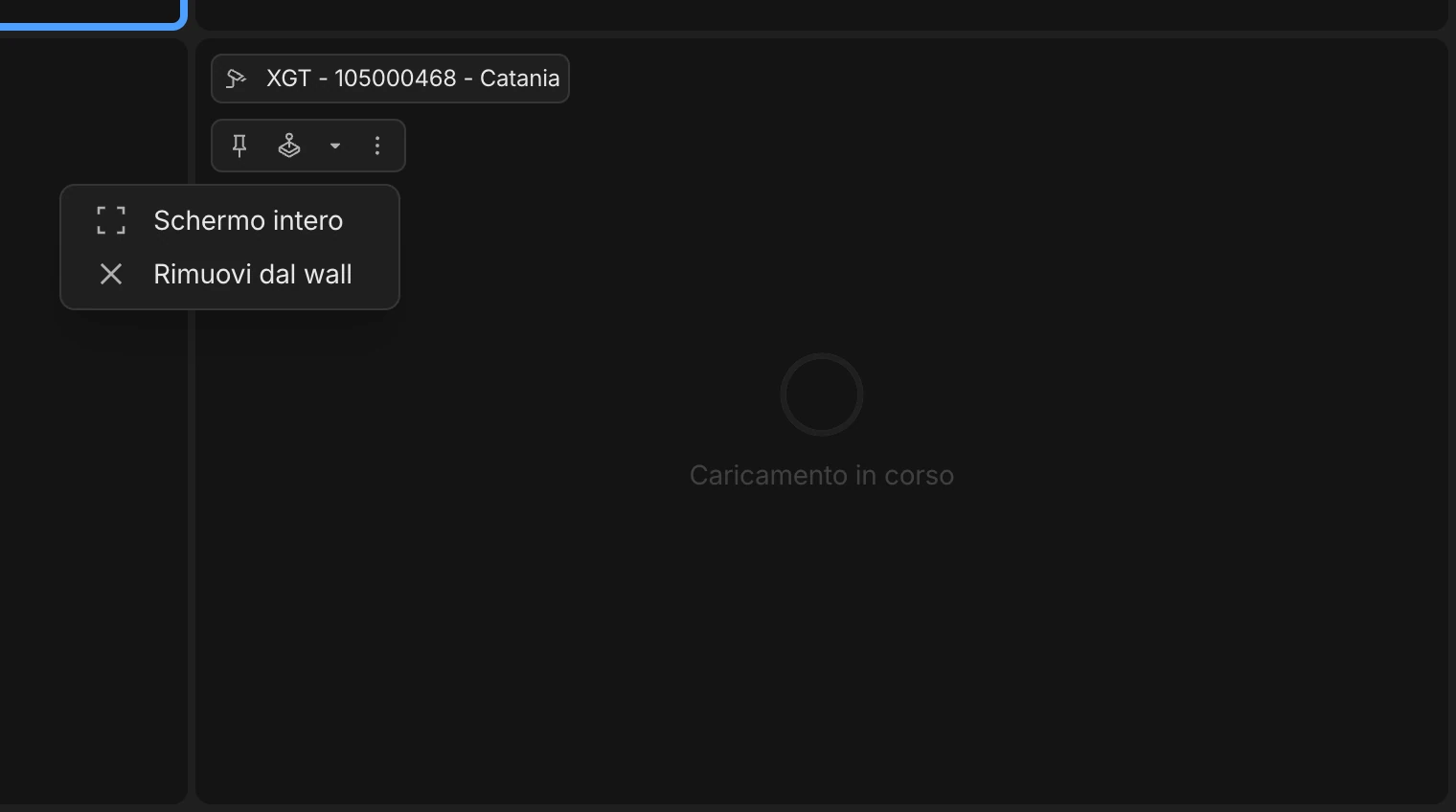 Riquadro di una telecamera nel wall con la barra delle azioni e il menu aperto sulle voci Schermo intero e Rimuovi dal wall.